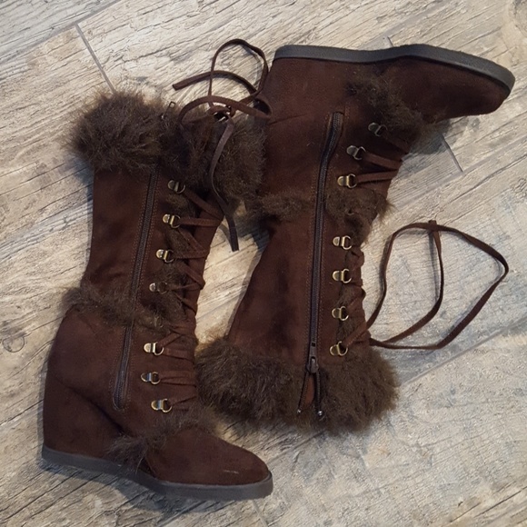 Shoes - Boutique Wedge boots